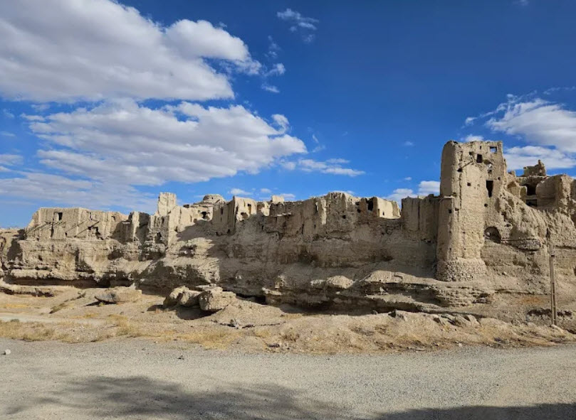 Izad-Khast Castle, Iran